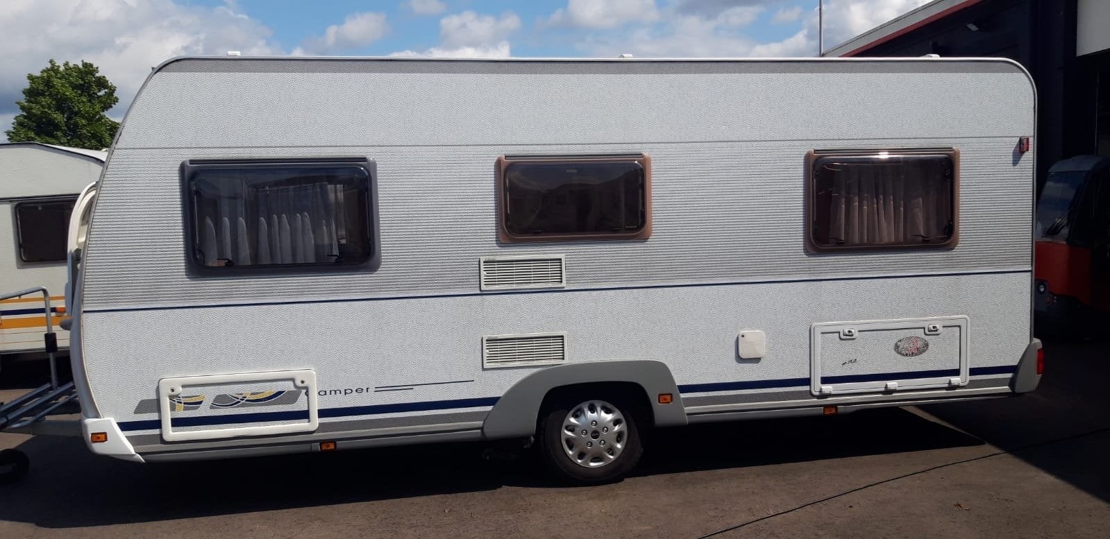 Dethleffs Caravan  WZ-57-XH uit 2001 in perfecte staat, Caravans en Kamperen, Caravans, Rondzit, Omvormbare zithoek, Bedrijf, Dethleffs