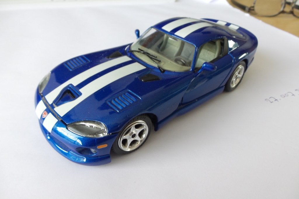 Viper GTS burago 1/24, Ophalen of Verzenden, Zo goed als nieuw, Auto, Bburago