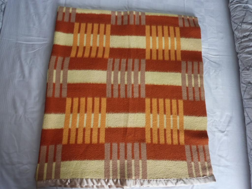 Fijne wollen deken 168 x 190 cm wol plaid kleed, Ophalen, Gebruikt
