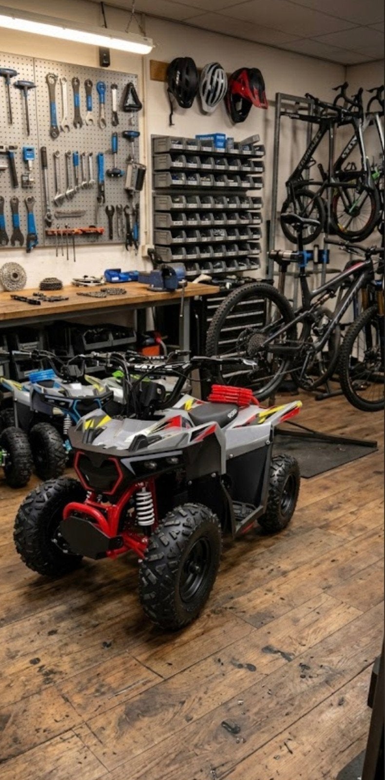 ​ GROOT ASSORTIMENT CROSSERS, QUADS & ELEKTRISCHE FIETSEN, Nieuw