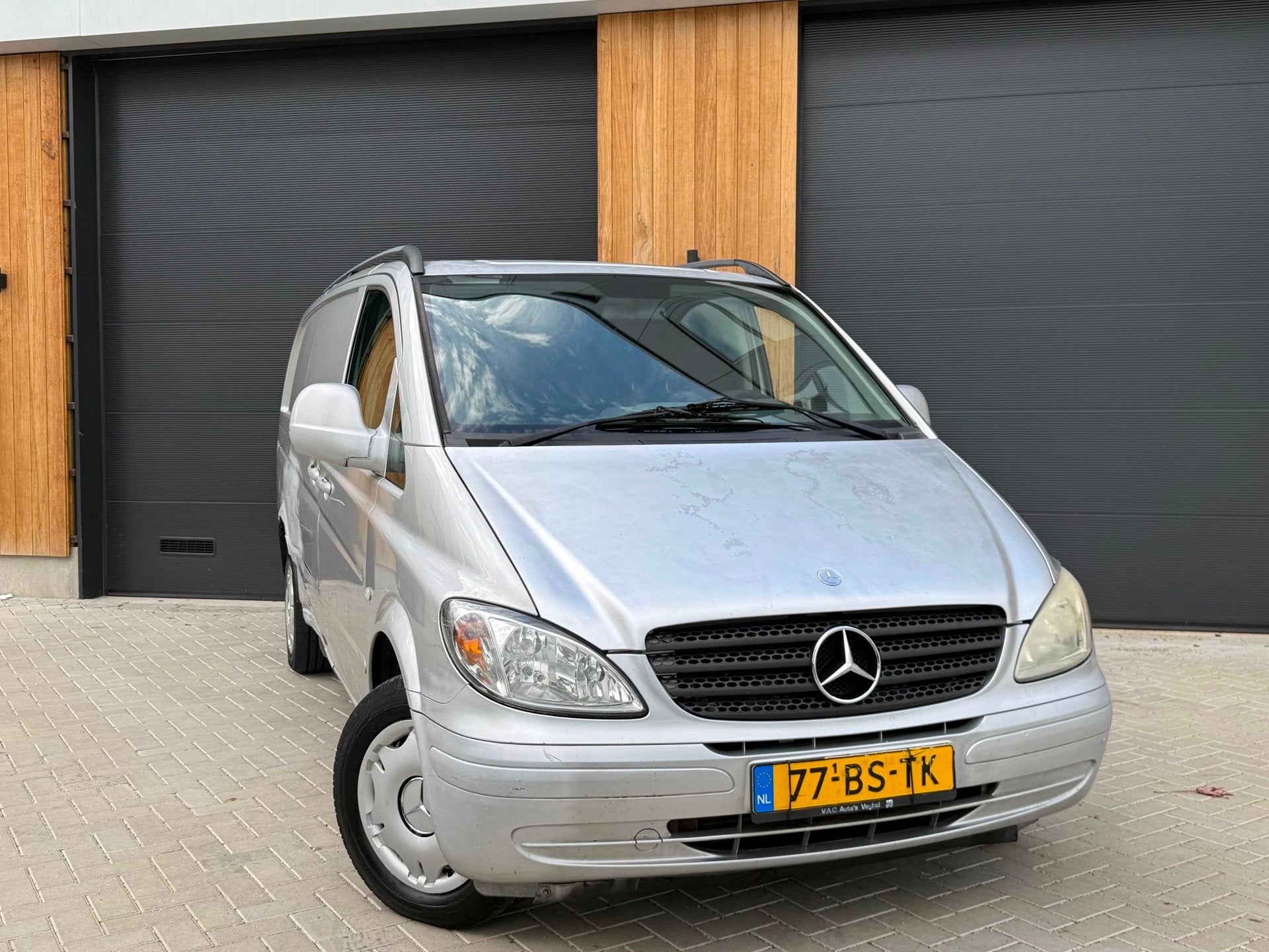 Mercedes-Benz Vito 111 CDI 320 Lang (bj 2005) AIRCO|APK:03-2, Auto's, Gebruikt, 4 cilinders, Bedrijf, Grijs