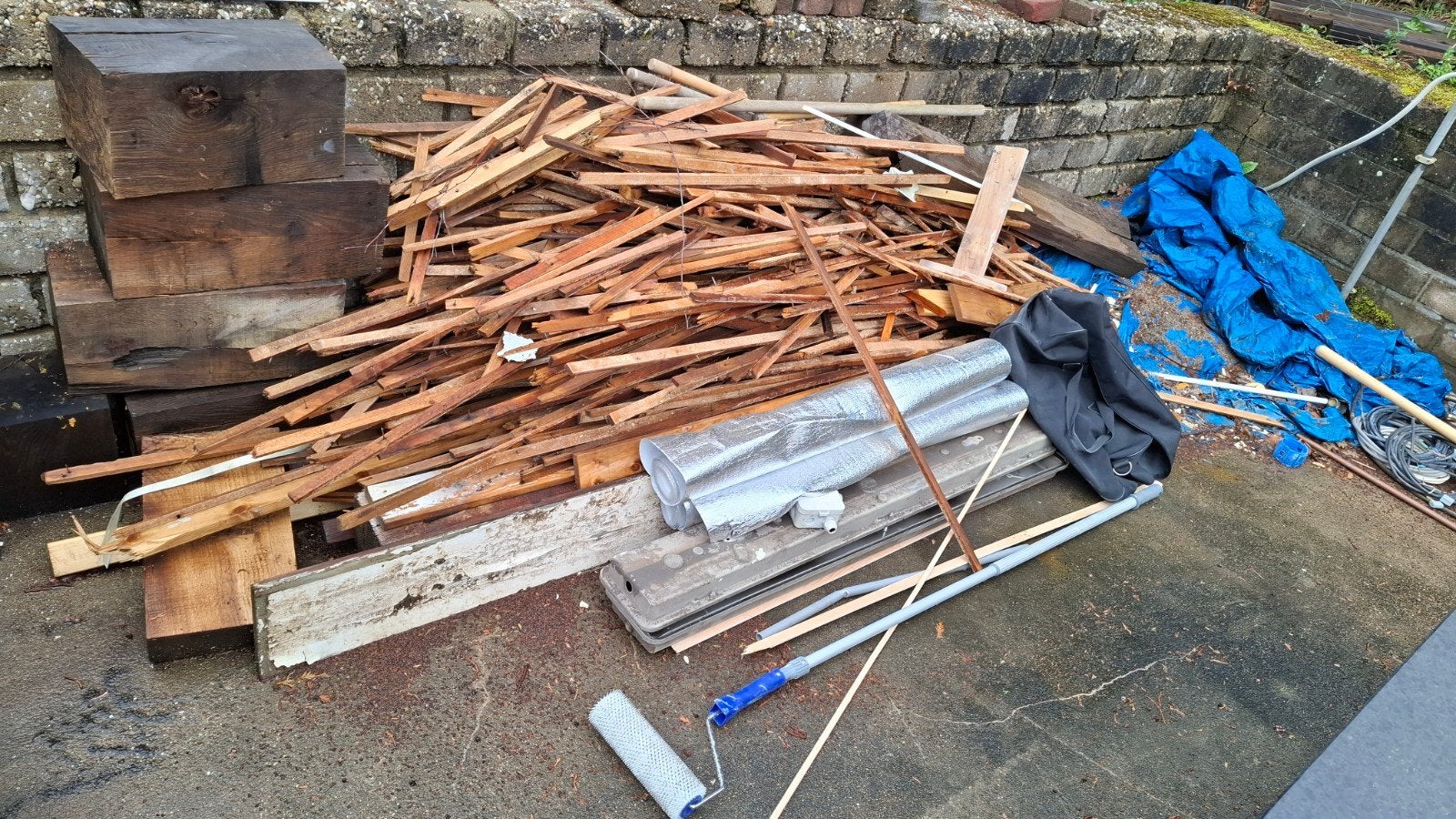 Diverse partij hout: balken, planken en pallets, Ophalen, Gebruikt, Balk, Overige houtsoorten