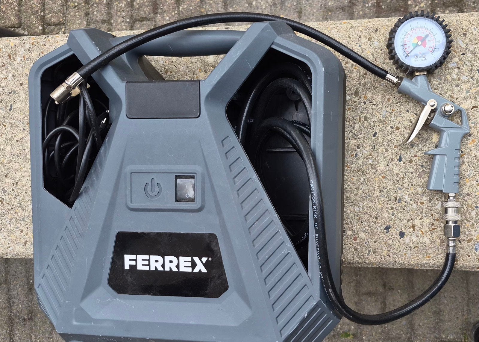 Ferrex Compressor met manometer - Zo goed als nieuw, Ophalen, 6 tot 10 bar, Zo goed als nieuw, Minder dan 200 liter/min