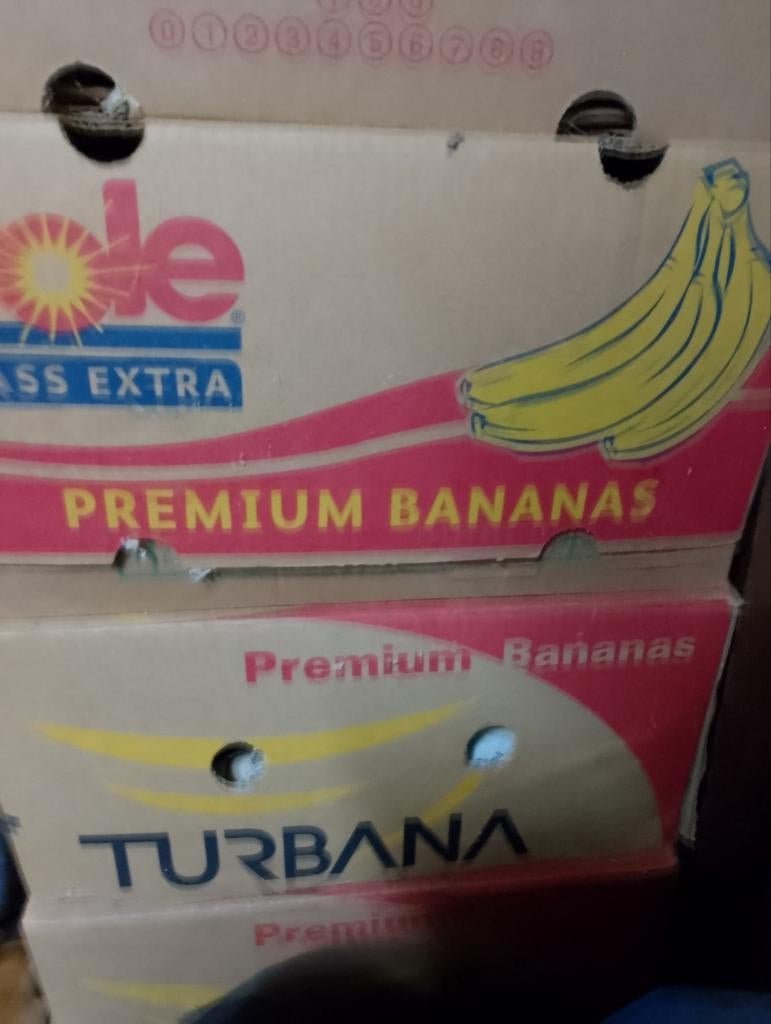 50 dozen met rommelmarkt spullen van alles in de dozen, Ophalen