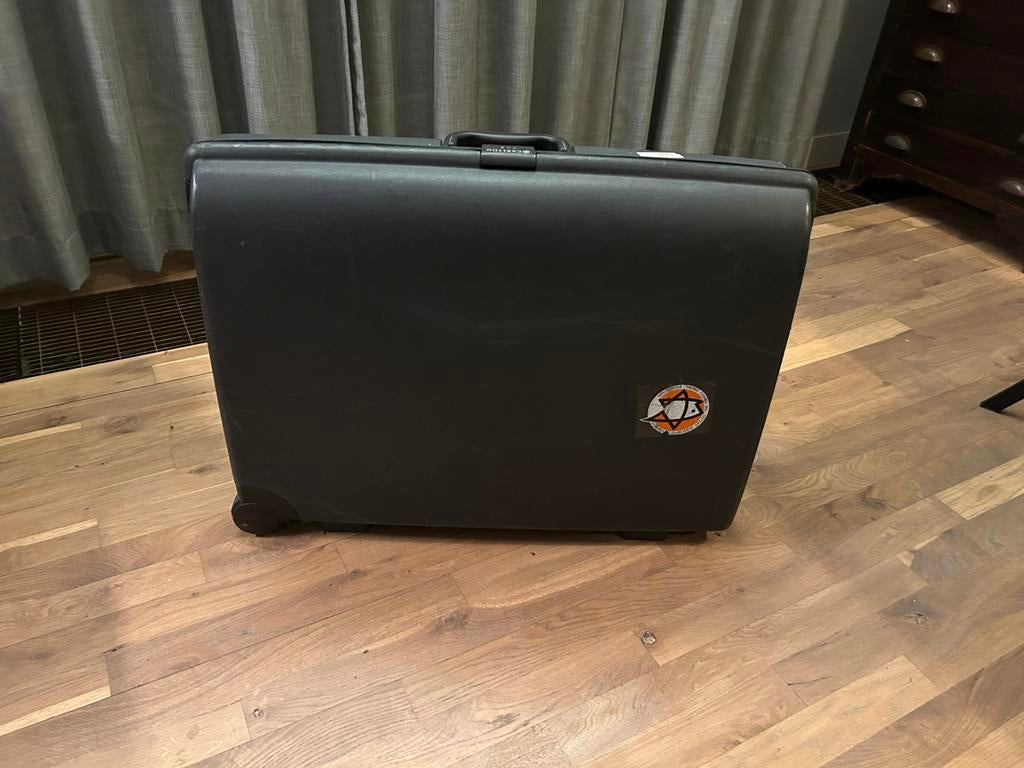 Gratis Carlton Koffer, Ophalen, Zo goed als nieuw, Hard kunststof, 70 cm of meer