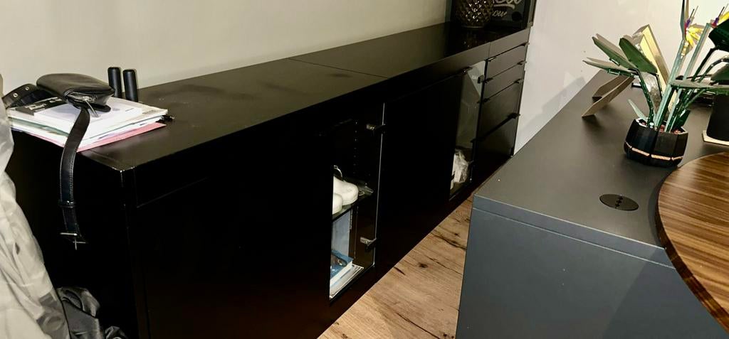 Mooie Uniek design dressoir., Huis en Inrichting, Kasten | Dressoirs, Ophalen, Met deur(en), Design, 200 cm of meer