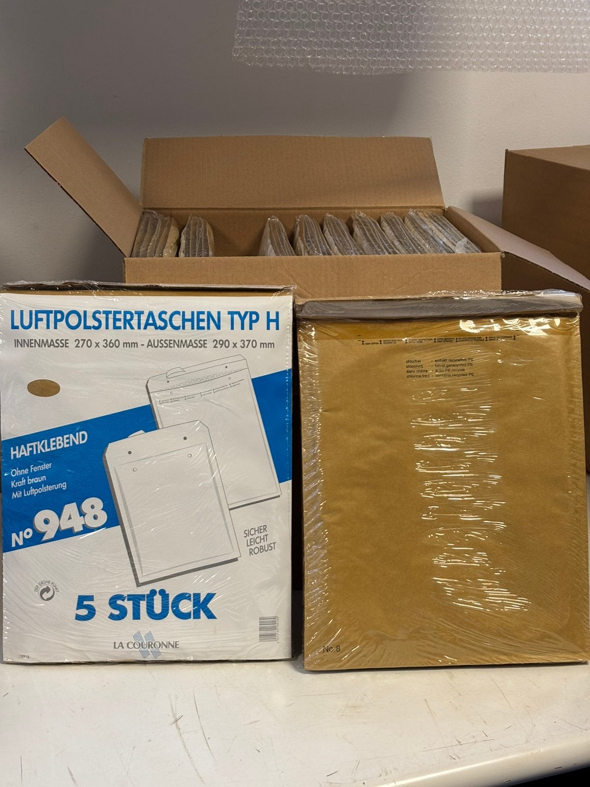 50 Luchtkussen enveloppen 29 x 37 cm, Postzegels en Munten, Brieven en Enveloppen | Nederland, Ophalen of Verzenden, Envelop