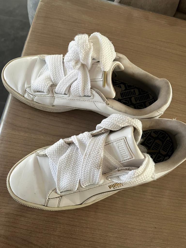 Witte Puma sneakers maat 40, Ophalen of Verzenden, Gedragen, Wit, Sneakers of Gympen