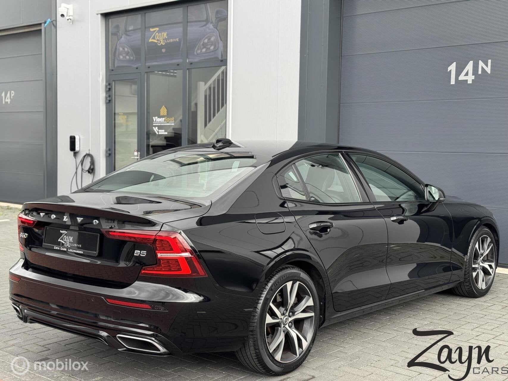Volvo S60 2.0 B5 R-Design | 90DKM | Keyless | Camera |, Auto's, 15 km/l, Euro 6, 4 cilinders, 1969 cc