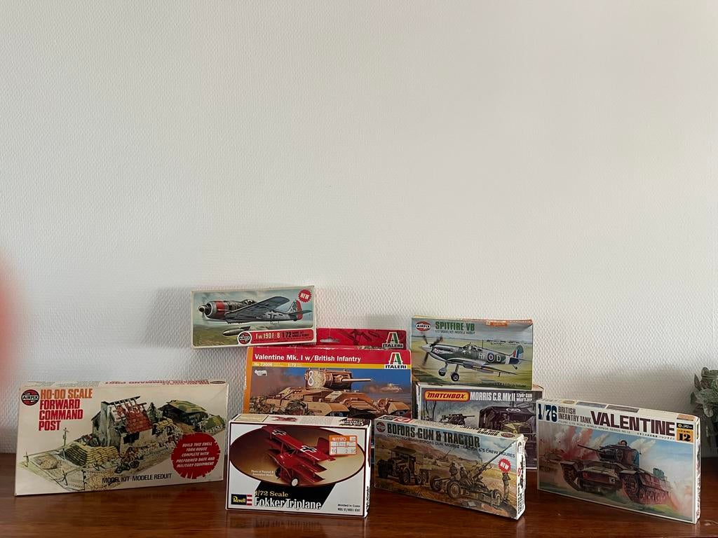 Set van 7 Vintage Modelbouwkits, Hobby en Vrije tijd, Modelbouw | Overige, Ophalen of Verzenden, Groter dan 1:32