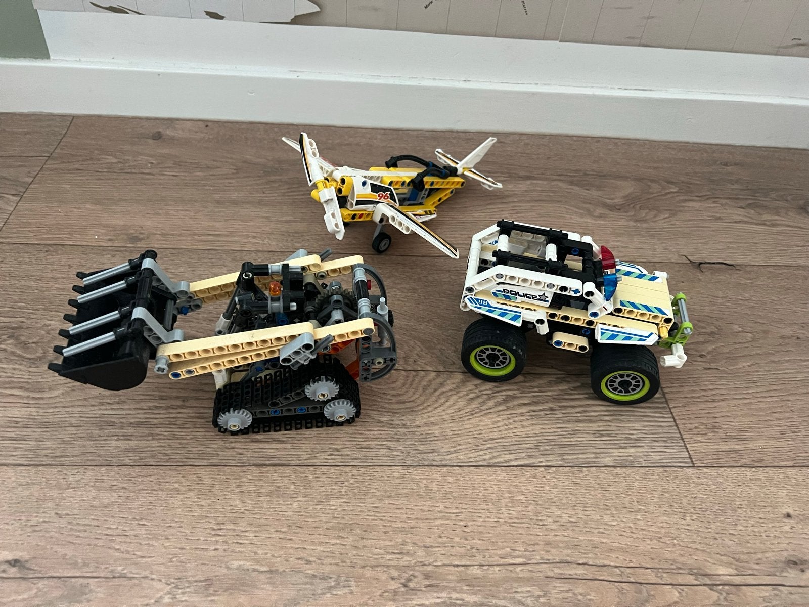 Lego Technic set: vliegtuig, graafmachine en politie jeep, Ophalen of Verzenden, Gebruikt, Overige merken