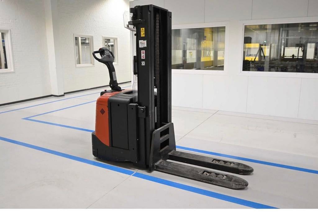 BT SPE160L Stapelaar, 1000 tot 2000 kg, Ophalen, Elektrisch, Stapelaar