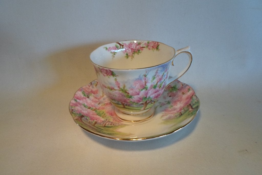 Royal Albert Kop & Schotel Blossom Time, Ophalen of Verzenden