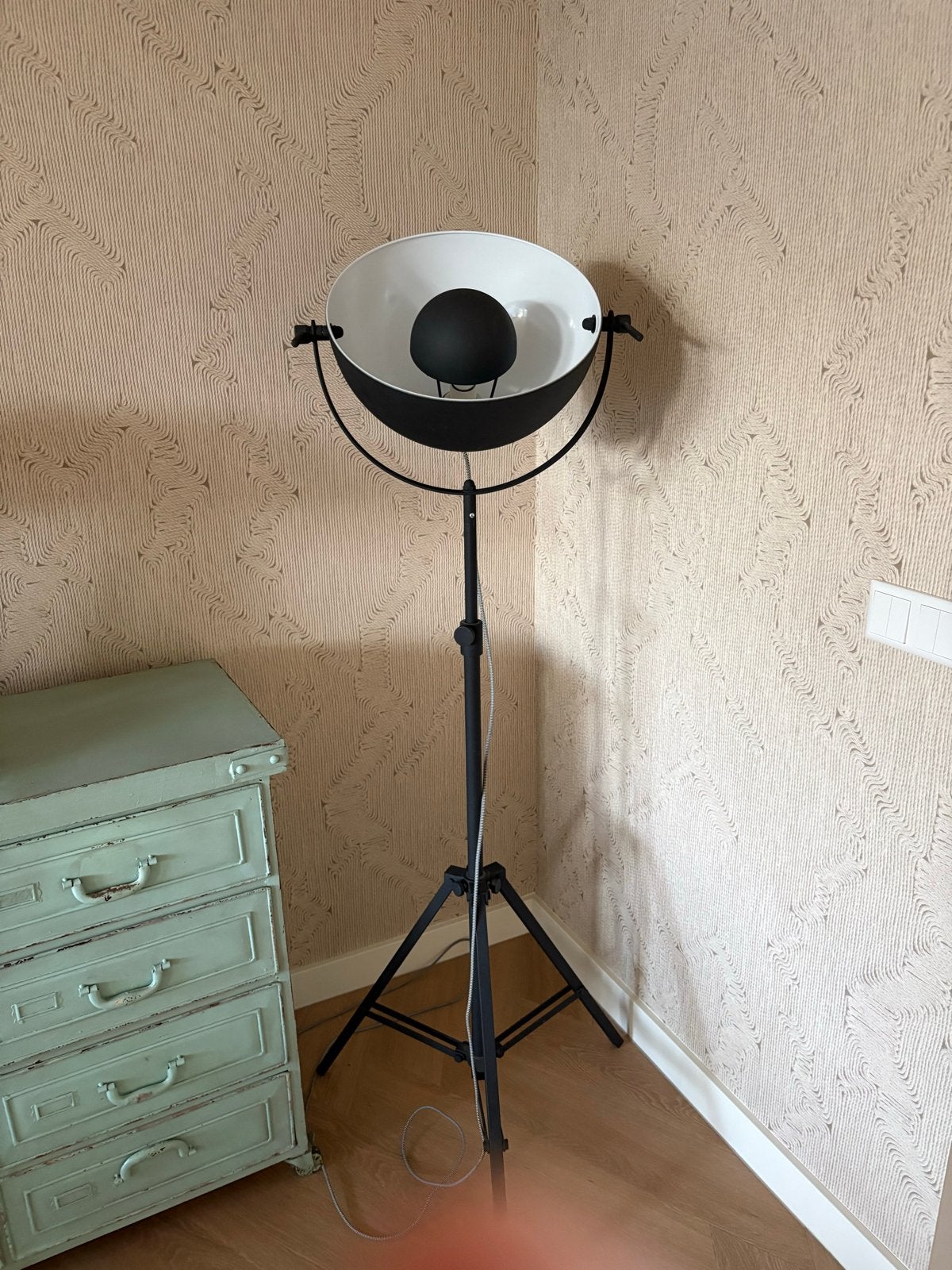 Zwarte vloerlamp met statief - Studio spot design, Huis en Inrichting, Ophalen, Gebruikt, E27 (groot), Metaal