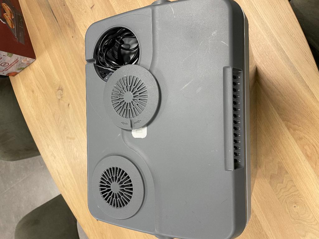 Elektrische koelbox DistinQ 25L - 12V & 230V - Werkt goed, Semacobv, Koelbox, Elektrisch, Contact@semacobv.nl