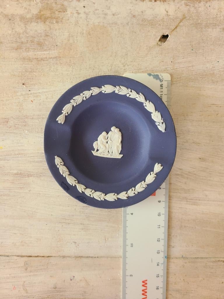 Wedgwood Jasperware Blauw Decoratief Bordje, Antiek en Kunst, Ophalen of Verzenden