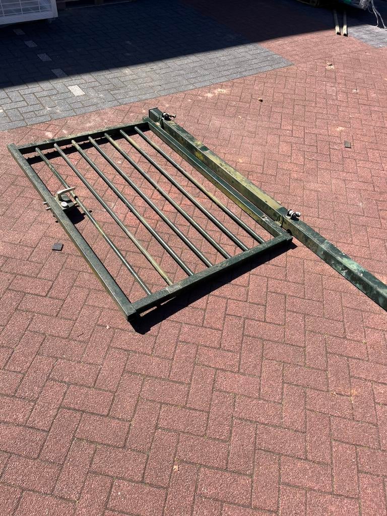Tweedehands groene draaipoort : 1800mm (b) x 1200mm (h), Ophalen, Gebruikt, 150 tot 200 cm, IJzer
