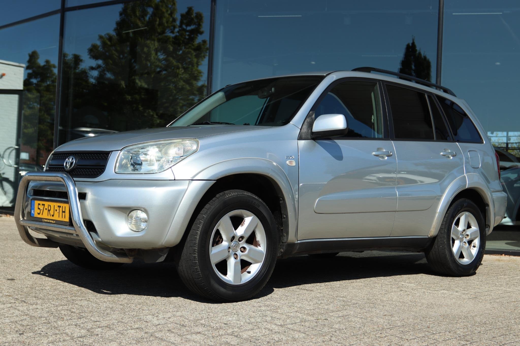 TOYOTA RAV4 2.0-16V VVT-I SPECIAL EDITION | LEDER | TREKHAAK, Auto's, 1998 cc, 4 cilinders, 150 pk, Bedrijf