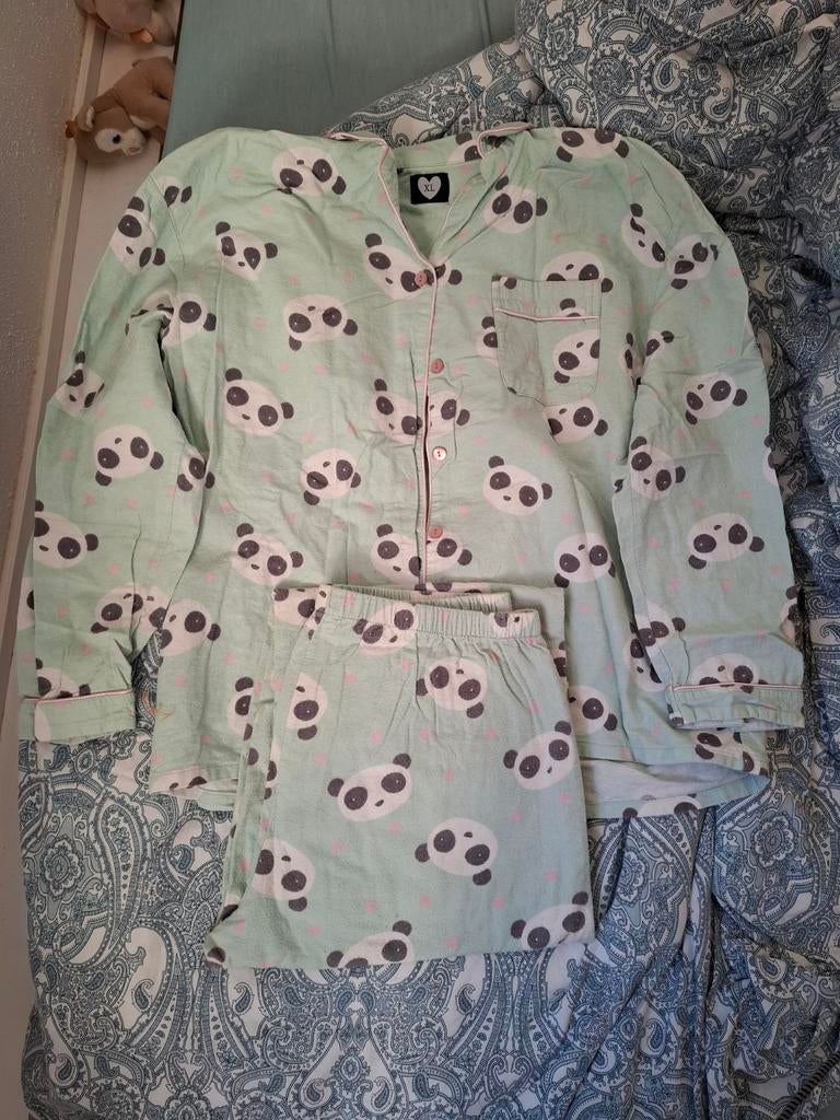 Pyjama met pandaprint, Ophalen of Verzenden, Zo goed als nieuw, Maat 46/48 (XL) of groter