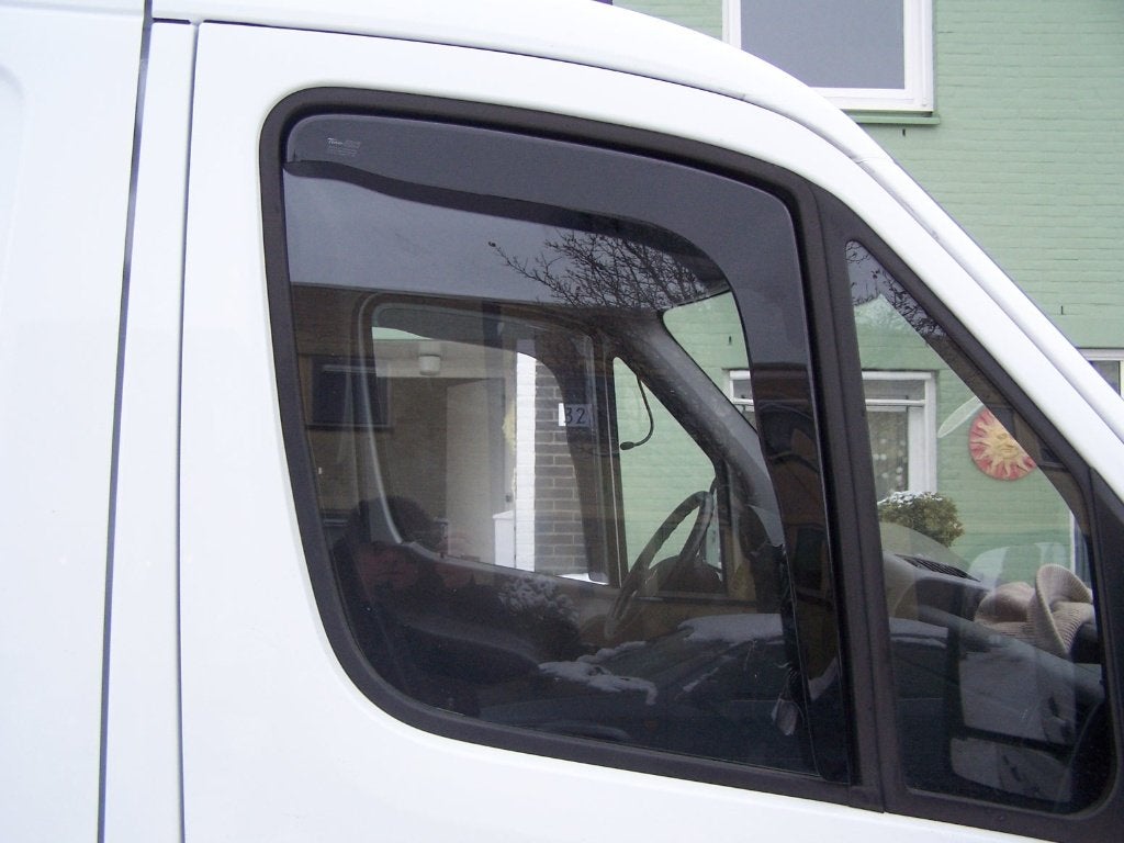 Zijwindschermen Crafter Sprinter visor pasvorm donker getint, Caravans en Kamperen, Ophalen of Verzenden, Nieuw