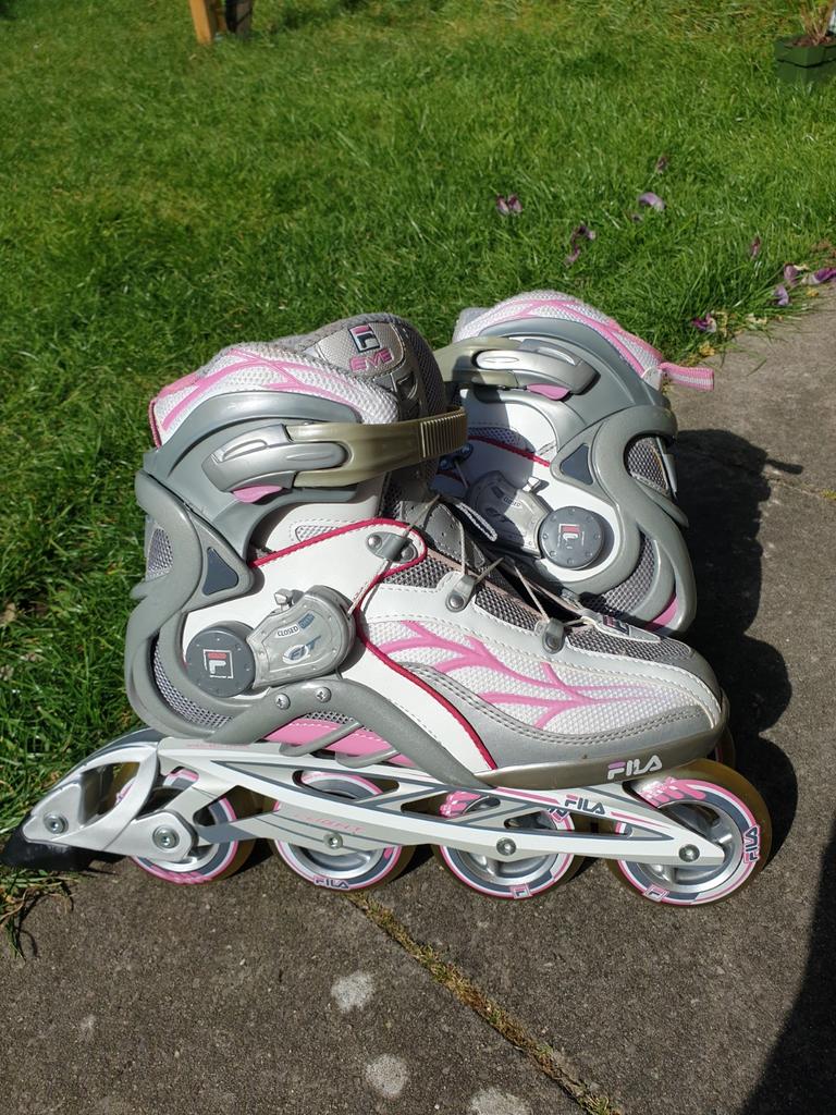 Skates merk Fila zgan. Maat 40,5, Overige merken, Ophalen of Verzenden, Zo goed als nieuw, Inline skates 4 wielen
