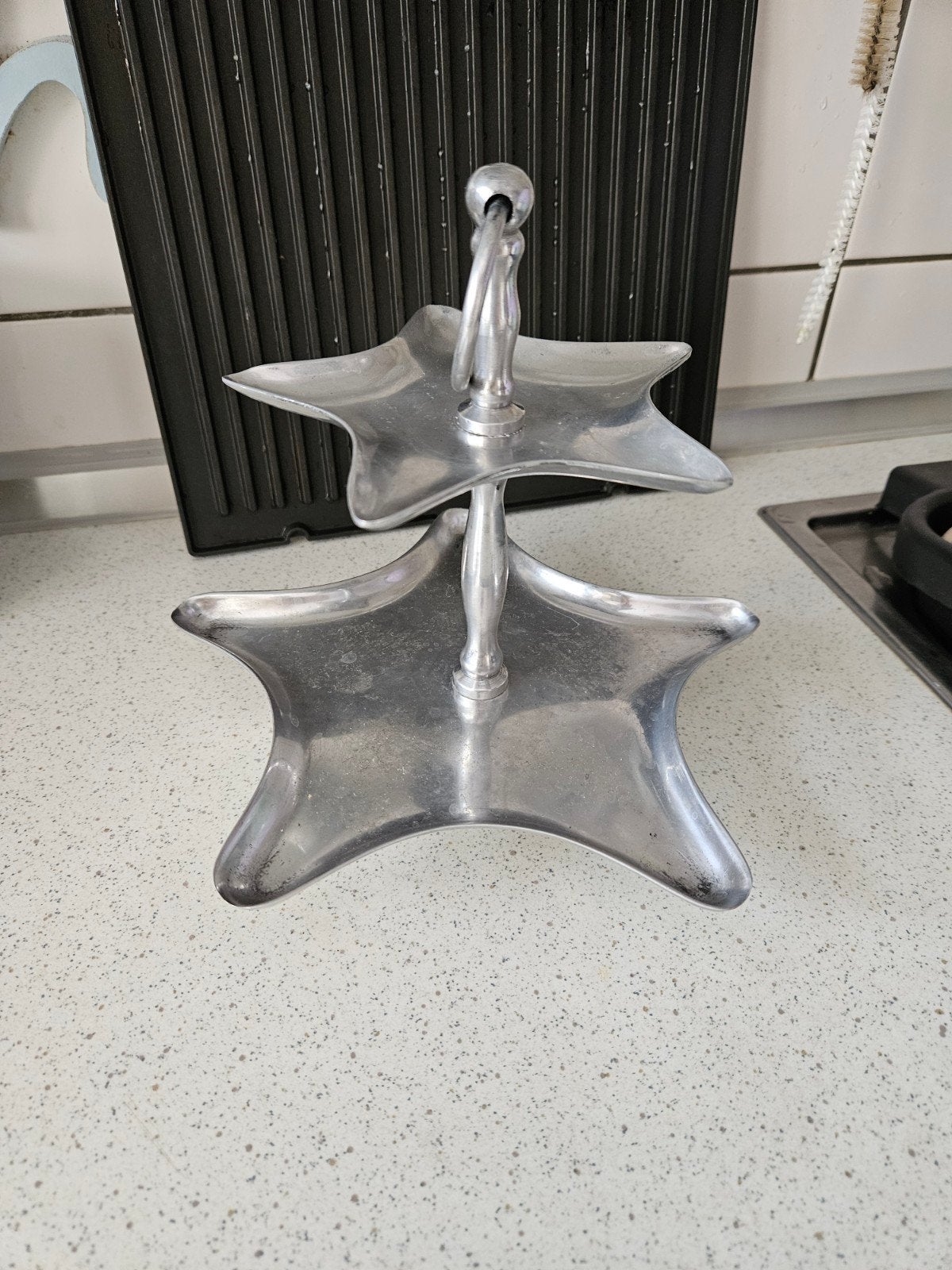 Leuke kleine Riverdale etagere, Ophalen