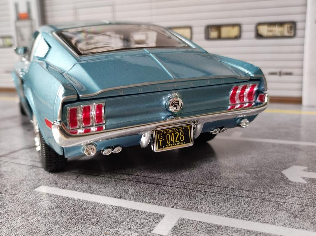 Ford Mustang GT Cobra blue/black Maisto Special Edition 1:18, Hobby en Vrije tijd, Modelauto's | 1:18, Ophalen of Verzenden, Zo goed als nieuw