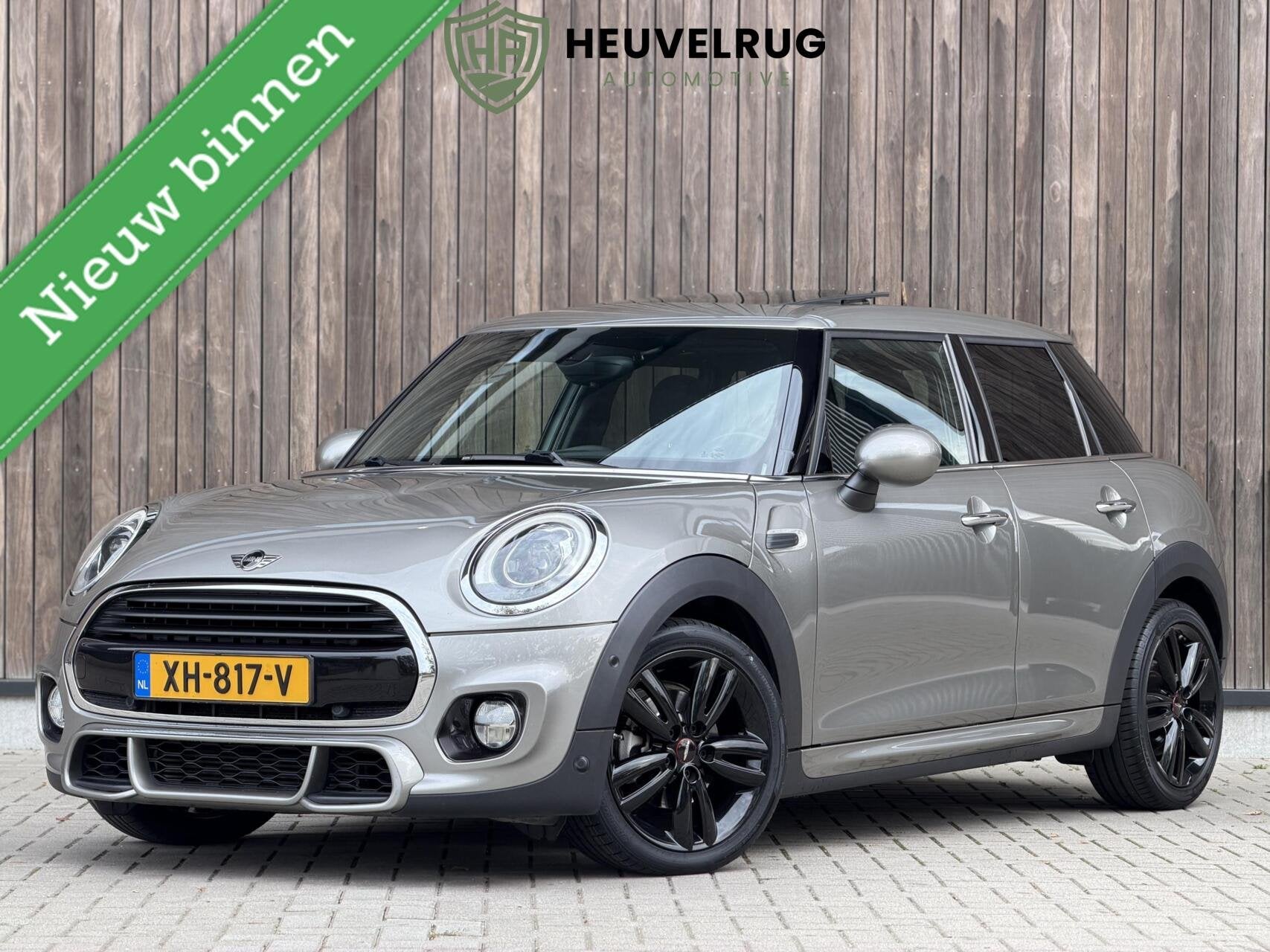 Mini Cooper 5-Deurs 1.5 | JCW PAKKET | PANORAMADAK | CAMERA, Auto's, 136 pk, Gebruikt, Euro 6, Automatische klimaatregeling