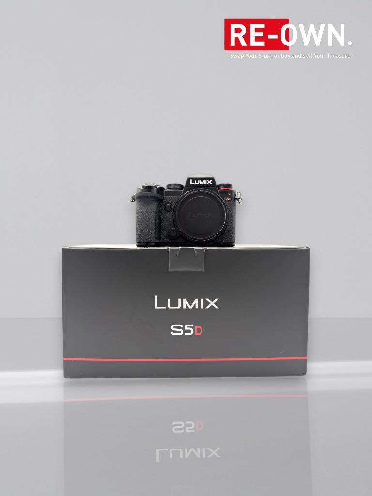Panasonic Lumix S5D body(dual charger+2 batterijen), Audio, Tv en Foto, Fotocamera's Digitaal, Zo goed als nieuw, Compact, Overige Merken