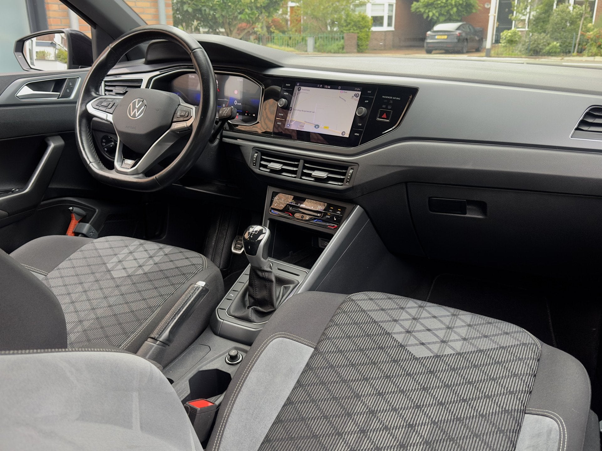 Volkswagen Polo 1.0 TSI 2X R-LINE NAVI CAMERA DIGI-DASH APPL, Voorwielaandrijving, Dealer onderhouden, Gebruikt, Euro 6