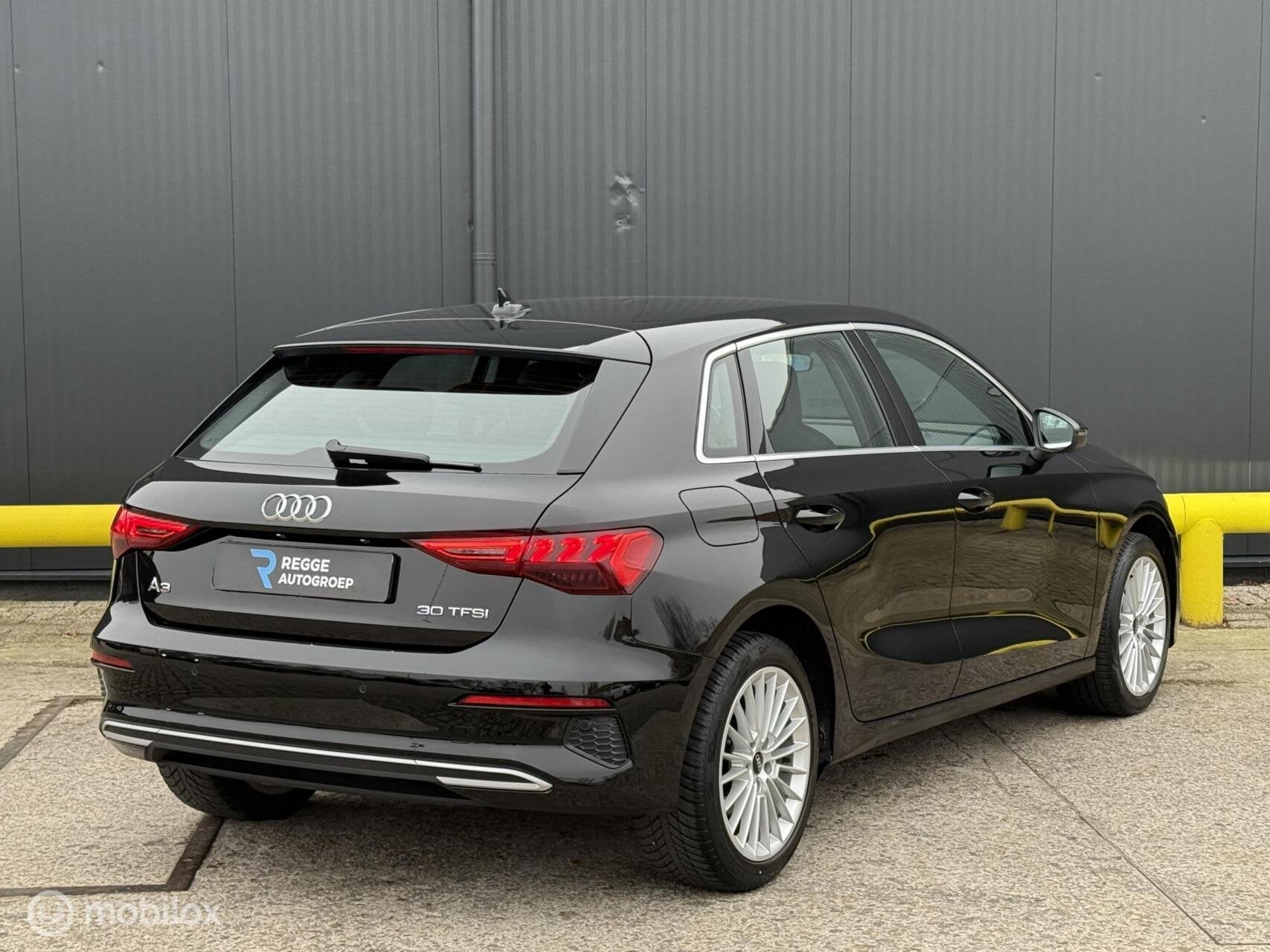 Audi A3 Sportback 30 TFSI Advanced edition AUTOMAAT | SPORT, Auto's, Audi, Gebruikt, Euro 6, Zwart, Origineel Nederlands