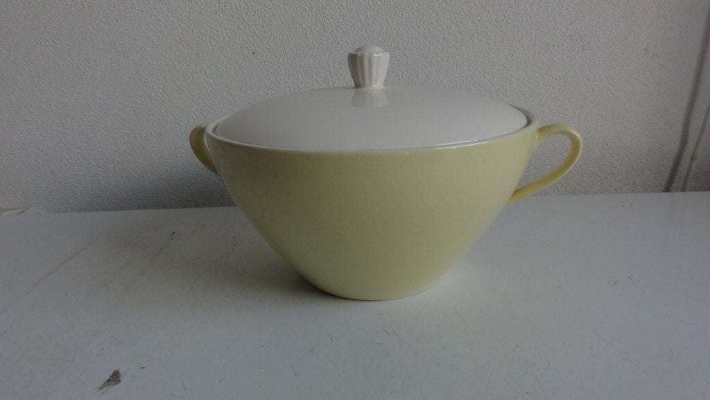 Kom met deksel, pastel geel Petrus Regout Maastricht, Antiek en Kunst, Antiek | Servies los, Ophalen of Verzenden