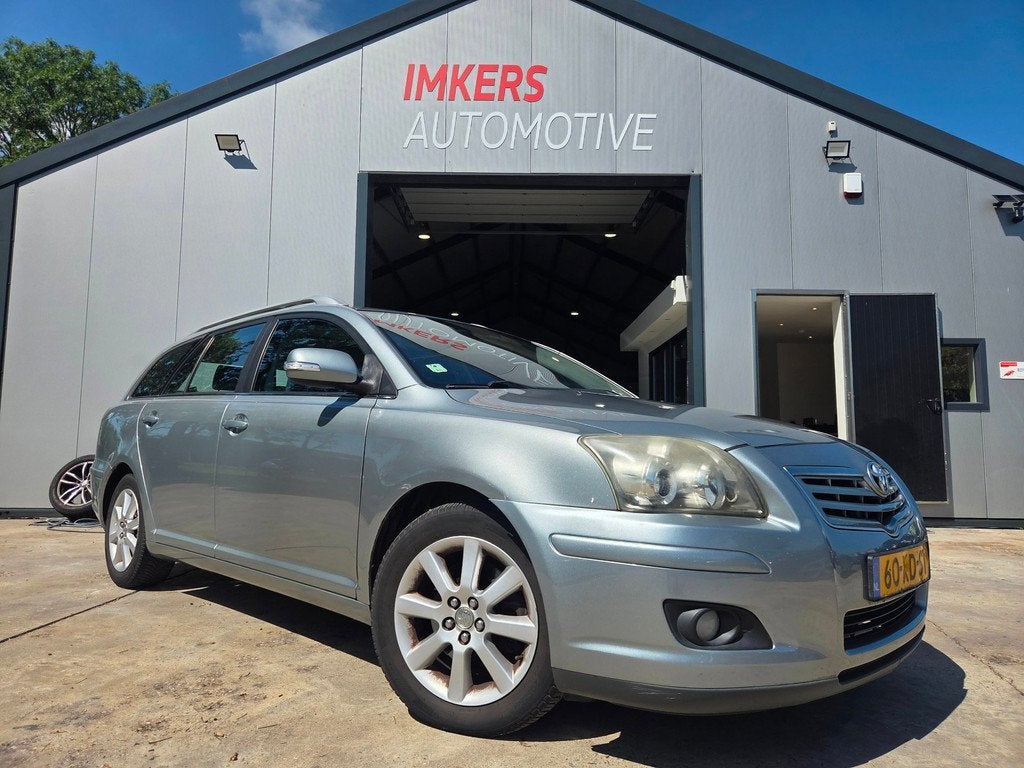 Toyota Avensis Wagon 2.0 D-4D-F Luna, Auto's, Toyota, 1998 cc, 4 cilinders, Origineel Nederlands, Euro 4