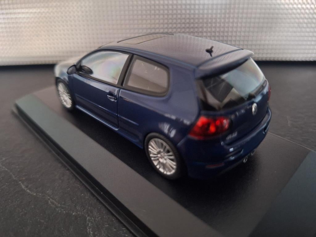 Volkswagen Golf V R32 2005 Schaal 1:43, Hobby en Vrije tijd, Modelauto's | 1:43, Overige merken, Nieuw, Ophalen of Verzenden, Maxichamps