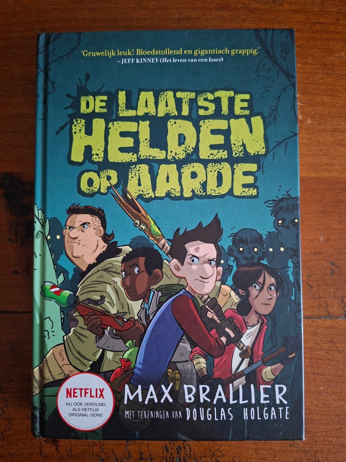 Max Brallier - De laatste helden op aarde (netflix), Boeken, Ophalen of Verzenden, Zo goed als nieuw, Max Brallier
