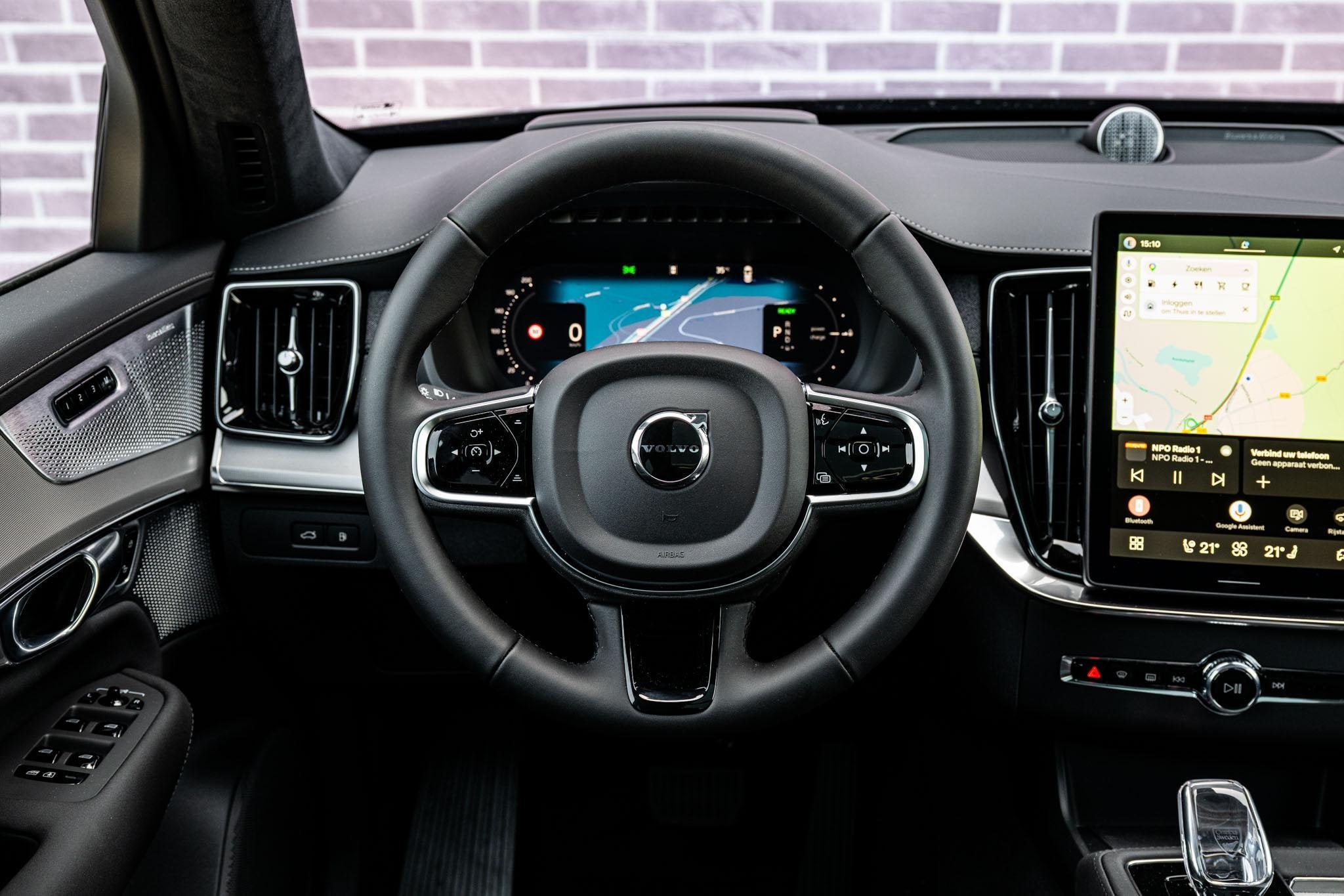 Volvo XC90 T8 Plug-in hybrid AWD Ultra Black Ed. Exec. | Exe, Auto's, 12 maanden, Gebruikt, Euro 6, 4 cilinders