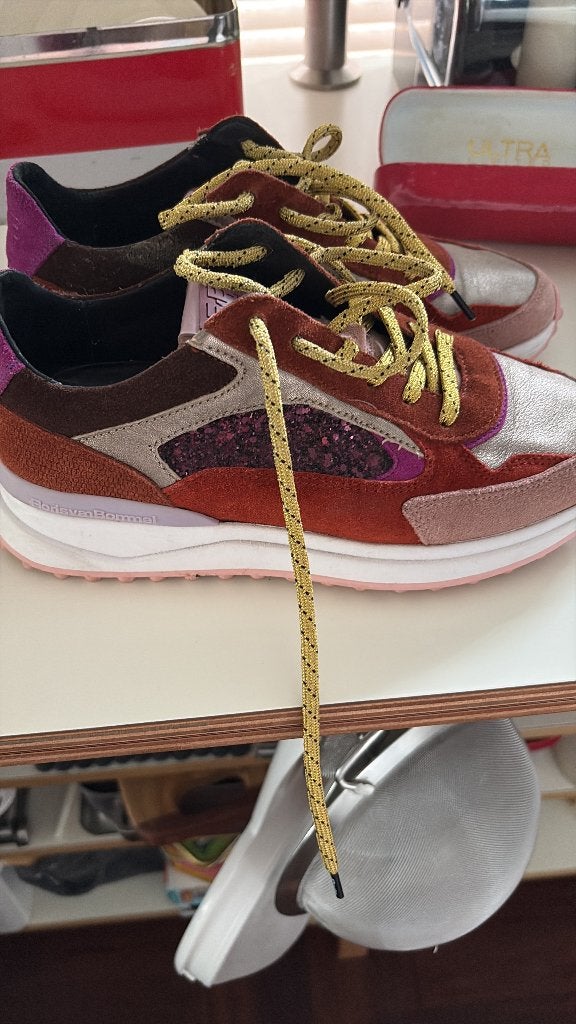 Te koop: Frits van Bommel Snickers, Nieuw, Oranje, Ophalen of Verzenden, Sneakers of Gympen