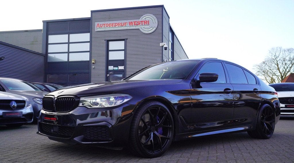 BMW 5-serie M550d xDrive| Schuifdak | Stoelkoeling | Adaptie, Gebruikt, 2993 cc, 2000 kg, 1820 kg
