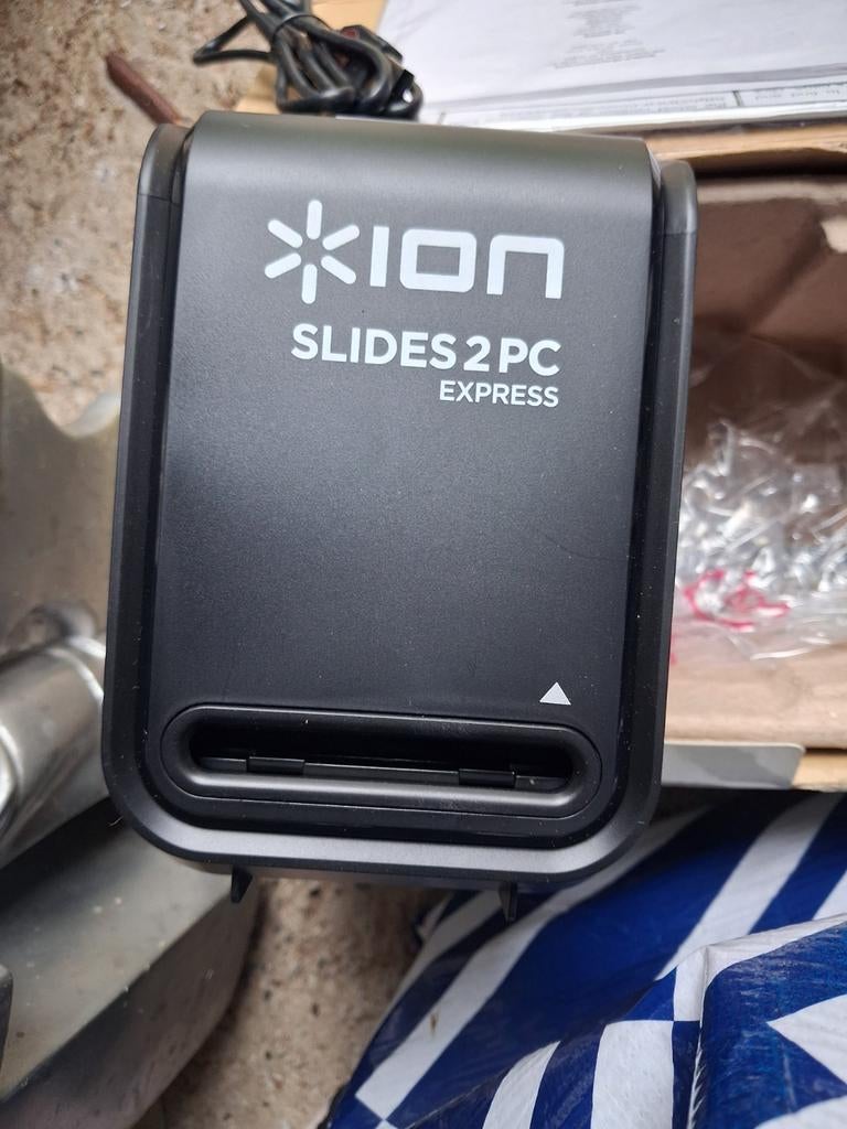 Ion Slides 2 PC Express Diascanner - Compleet in doos, Ophalen of Verzenden, Zo goed als nieuw