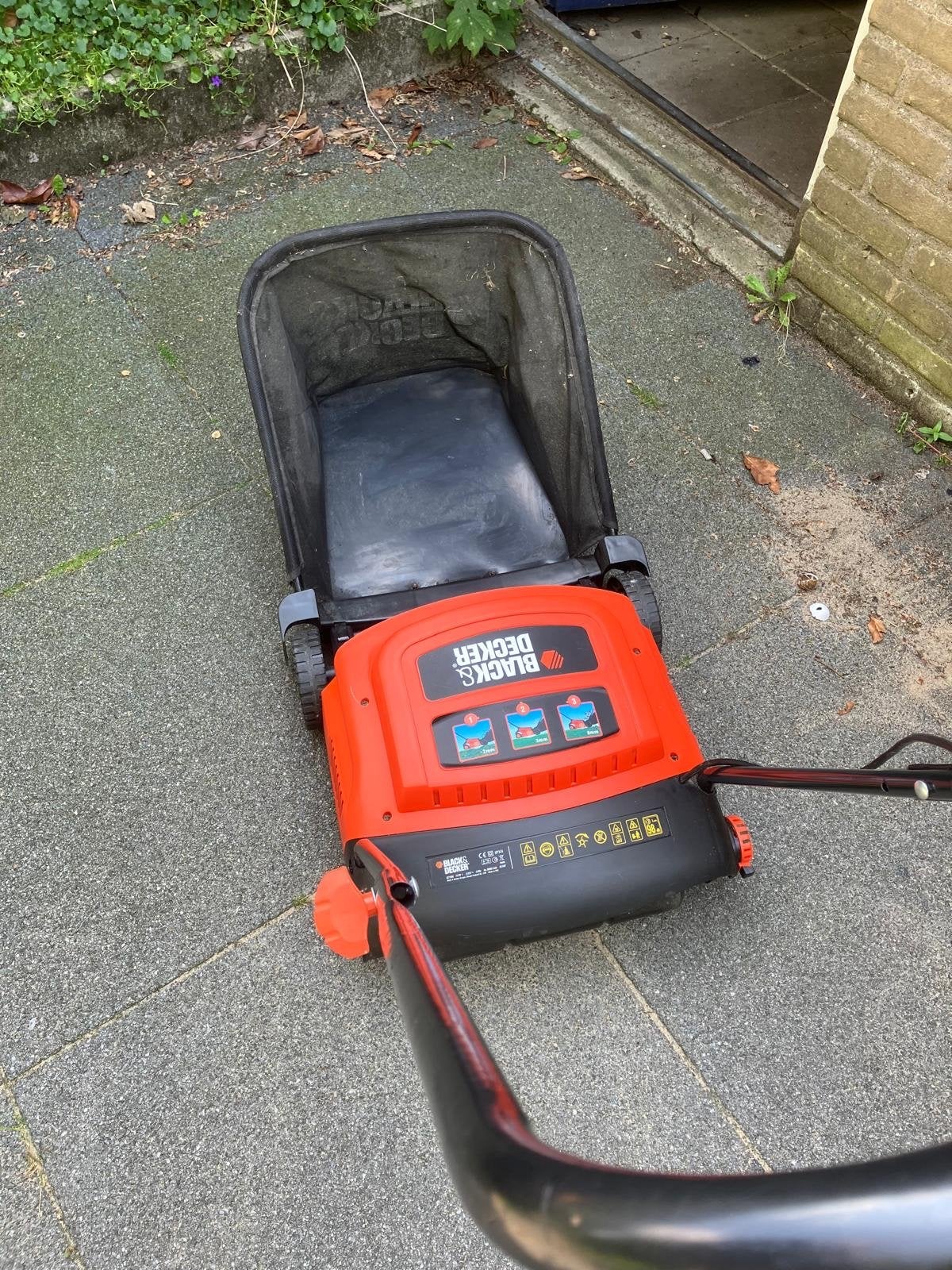 Black & Decker GD 300 Verticuteermachine 600W, Tuin en Terras, Verticuteermachines, Ophalen of Verzenden, Gebruikt, Elektrisch