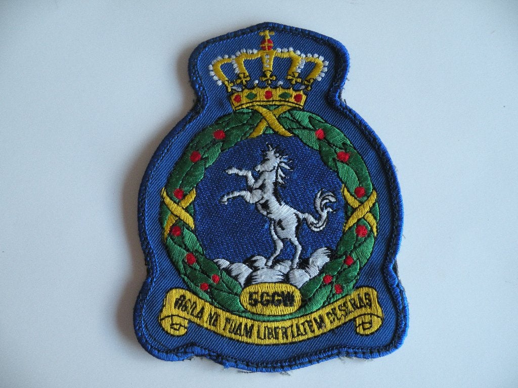 KLu RNLAF 5 GGW LARGE CREST PATCH, Ophalen of Verzenden, Zo goed als nieuw, Patch, Badge of Embleem