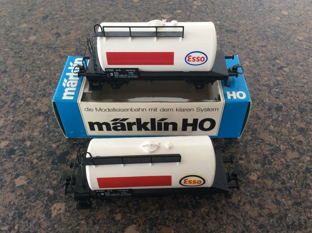 maerklin ho esso en bp ketelwagons, Wisselstroom, Ophalen of Verzenden, Märklin, Nieuw