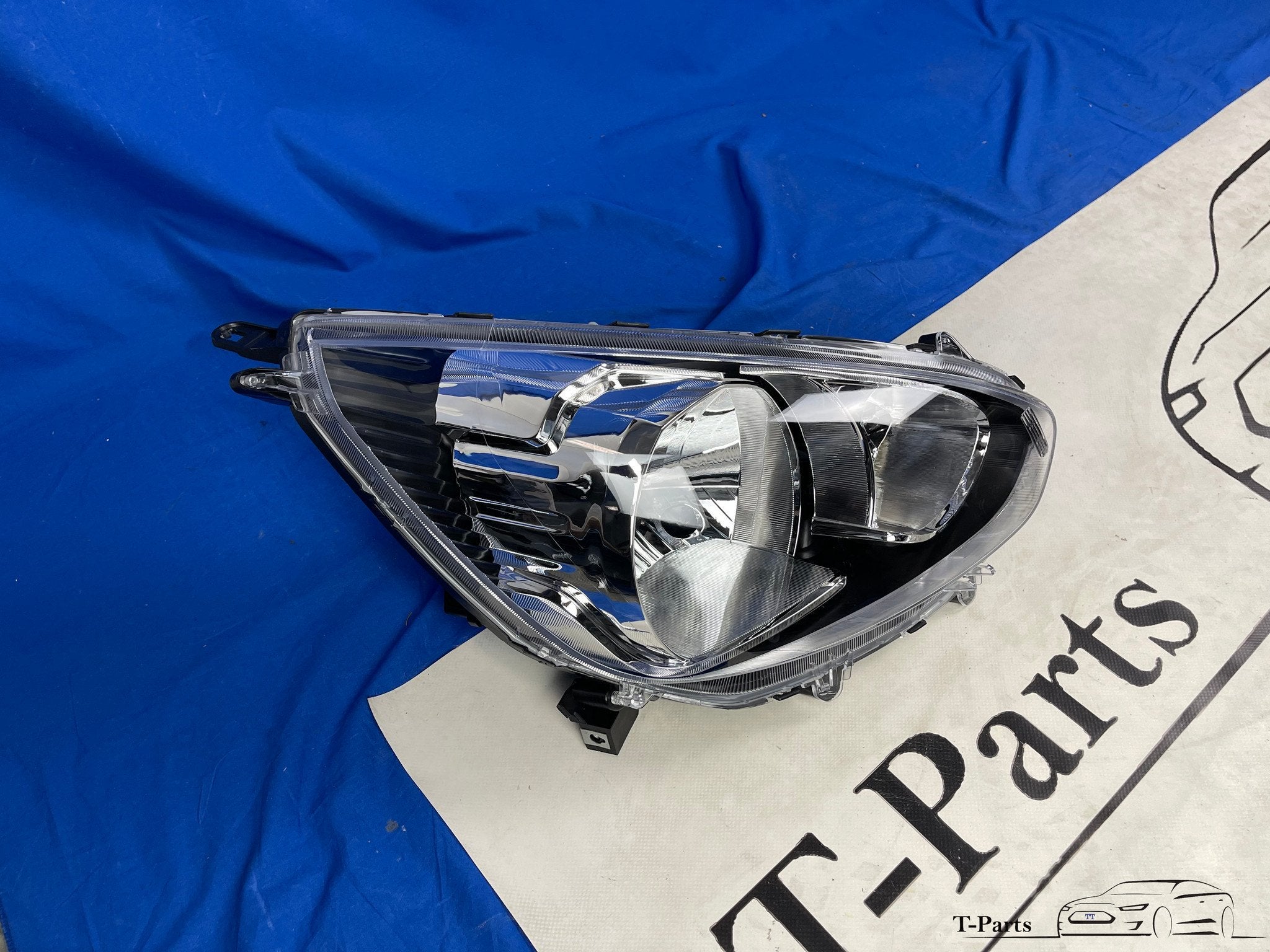 Mitsubishi space star koplamp rechts NIEUW 2012+ 2016+, Auto-onderdelen, Info@fabrikant.eu, Fabrikant BV, Nieuw, Ophalen of Verzenden