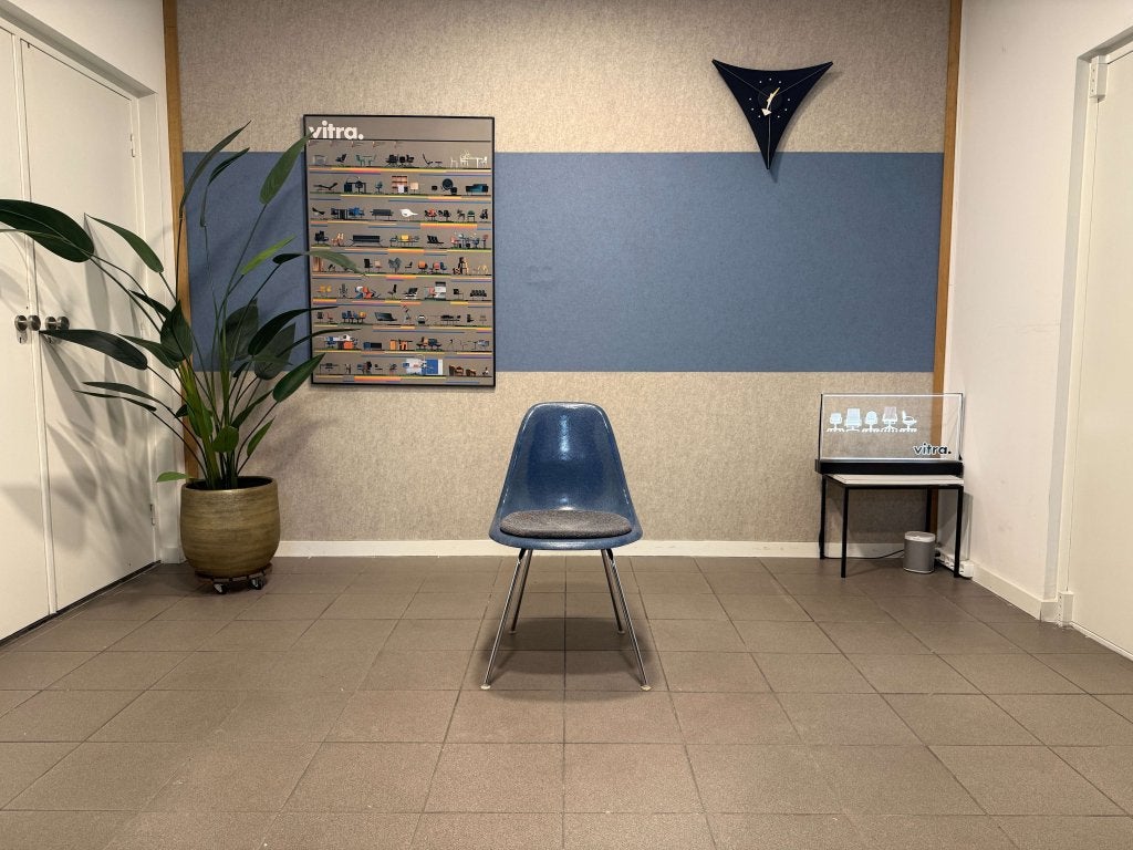 Herman Miller | Eames | DSX | Medium Blue Fiberglass | 1x, Gebruikt, Blauw, Herman Miller, Ophalen of Verzenden