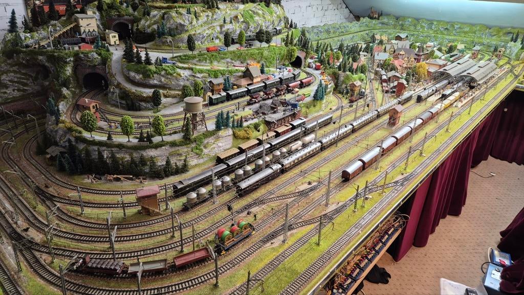 Prachtige modelbaan HO Märklin in delen te koop, Hobby en Vrije tijd, Modeltreinen | H0, Wisselstroom, Gebruikt, Brug, Tunnel of Gebouw