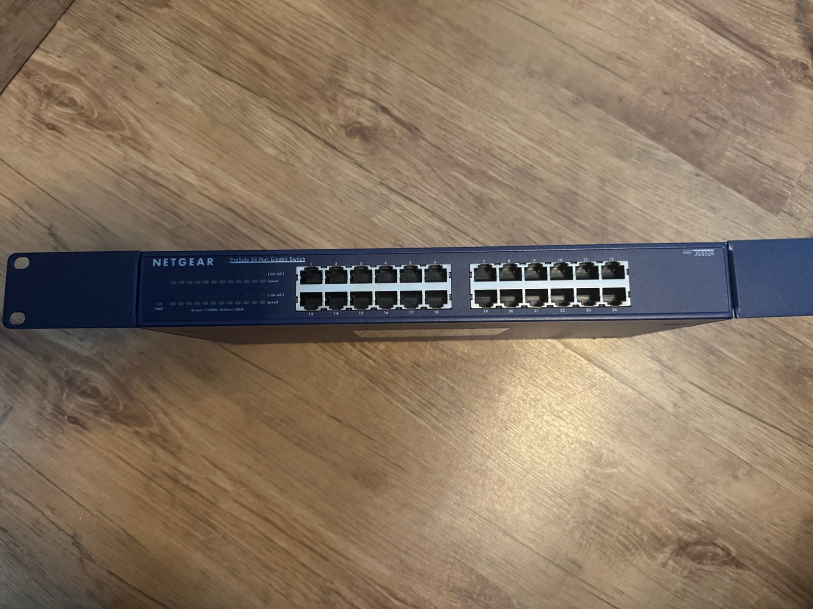 Netgear jgs524 switch, Computers en Software, Netwerk switches, Ophalen of Verzenden, Zo goed als nieuw
