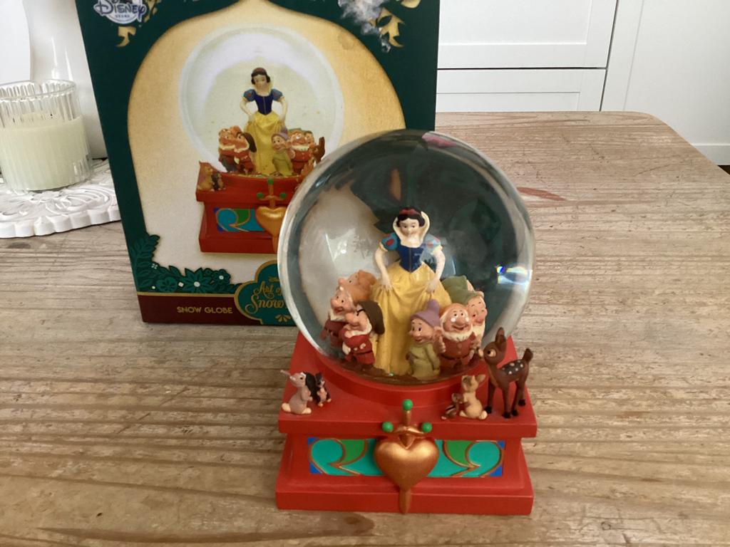 Disney sneeuwitje snowglobe met doos, Verzamelen, Disney, Ophalen, Overige figuren, Beeldje of Figuurtje