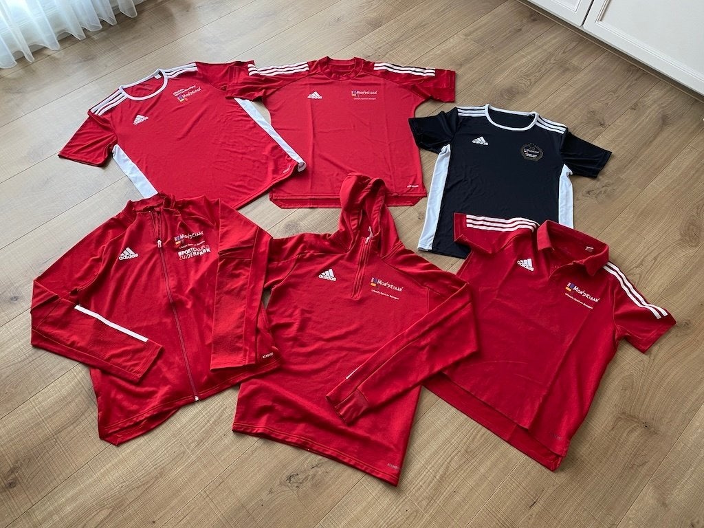 Sportkleding ROC Mondriaan Maat M zgan, Maat 48/50 (M), Ophalen of Verzenden, Zo goed als nieuw, Adidas