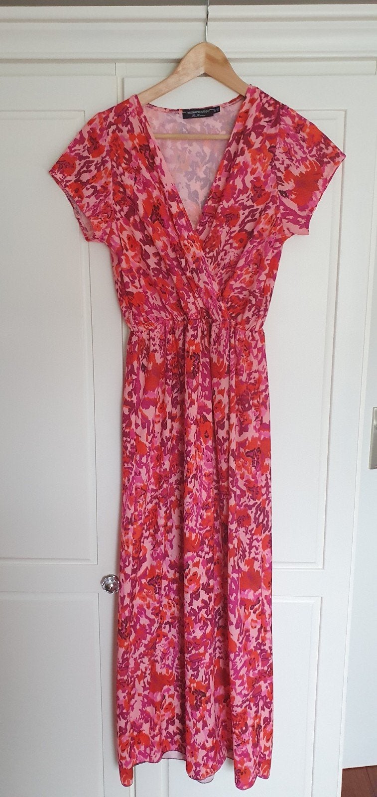 Musthaves by Elja roze/rode maxi jurk S/M, Musthaves by Elja, Ophalen of Verzenden, Zo goed als nieuw, Roze