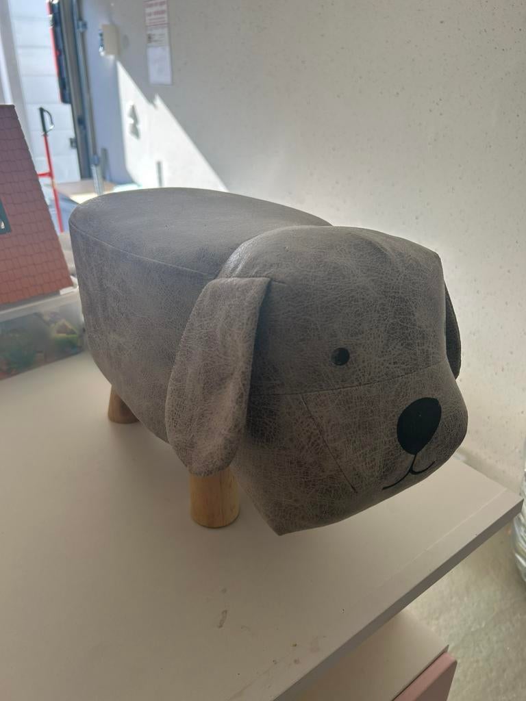 Krukje hond, Huis en Inrichting, Banken | Voetenbanken en Poefen, Ophalen, Zo goed als nieuw, Rond, Minder dan 50 cm